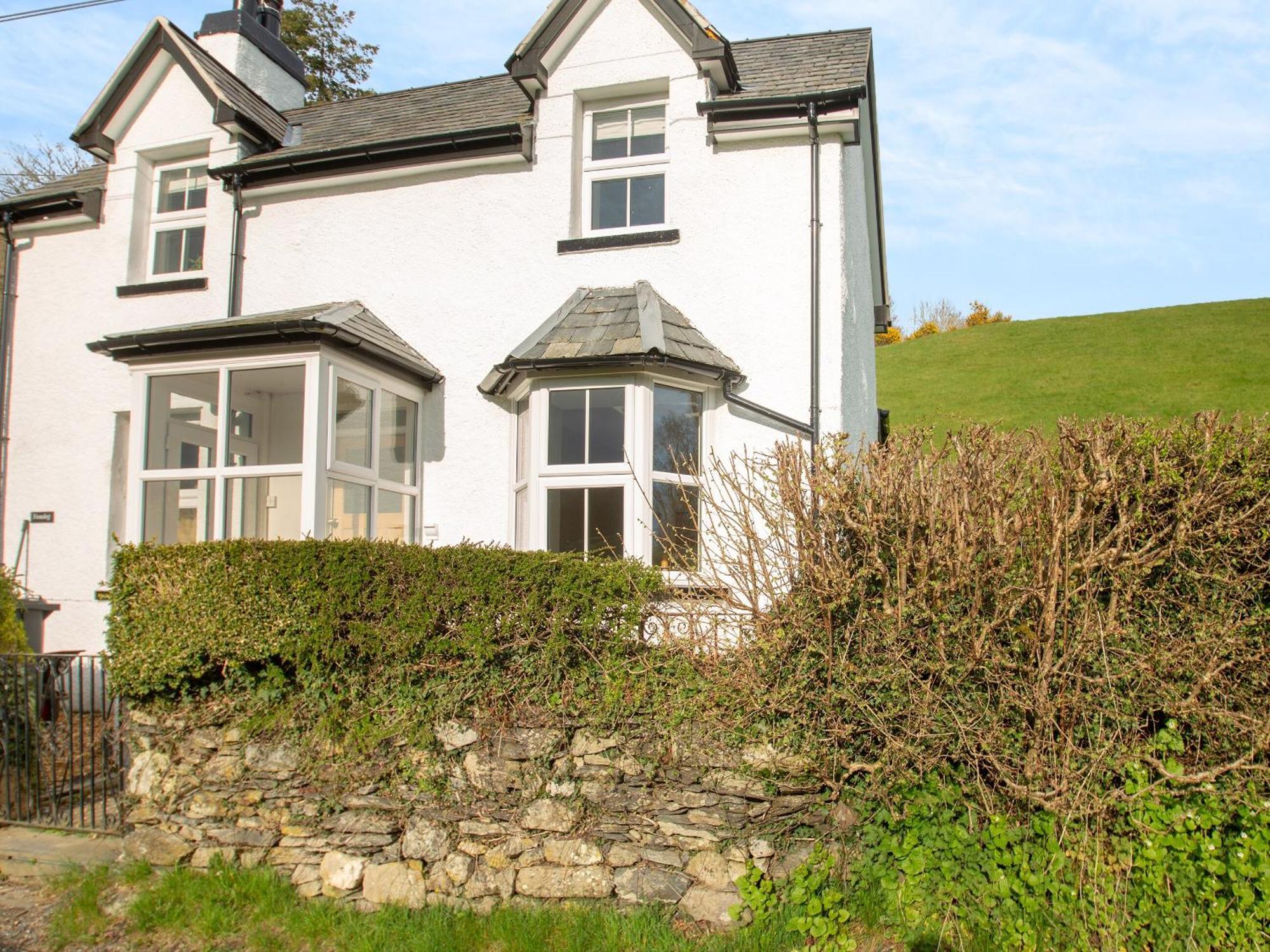 Frondeg Villa Capel Garmon Exterior photo